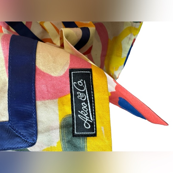 Akoo Effortless Woven Button Down Shirt macadamia print colorful short sleeve - Picture 6 of 11